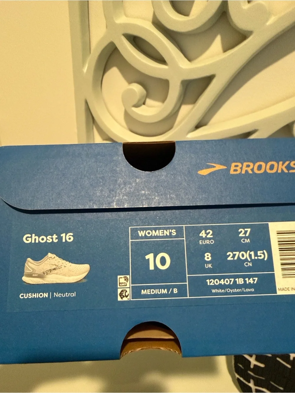 Brooks Women’s Ghost 16 White and Black Lightweight Running Sneakers - Picture 6 of 6